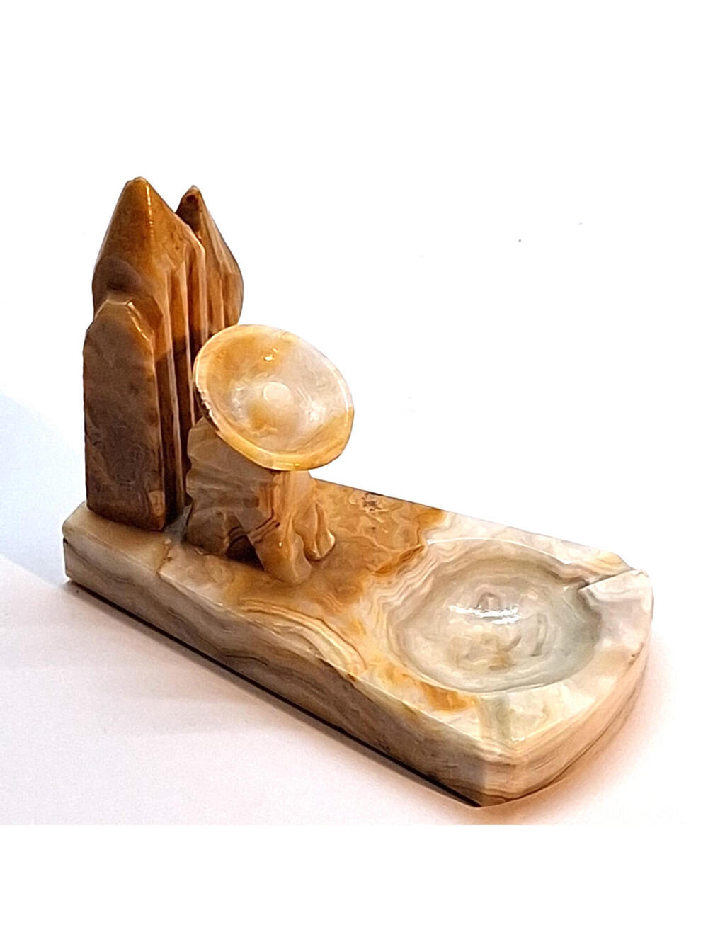 Hand  Carved Natural Onyx Marble Stone With Cream And Tan Veining Siesta Figure
